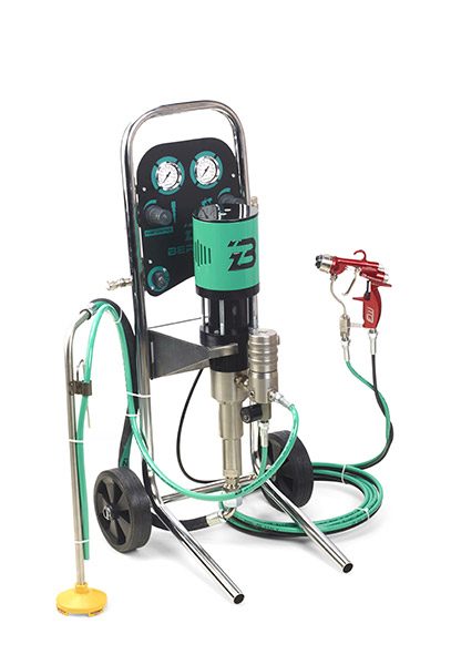 Apollo 303 pnevmatska batna črpalka za lakiranje na vozičku s pištolo za barvanje Mach3 in sesalnim sistemom.